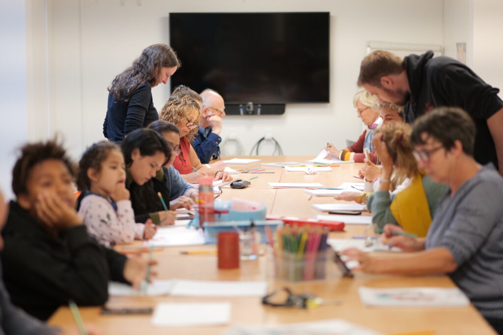 Centre Social Maria Pia, ateliers familles photo